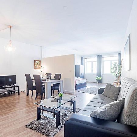 Amazing Apartment In Downtown Porto By Lovelystay Zewnętrze zdjęcie